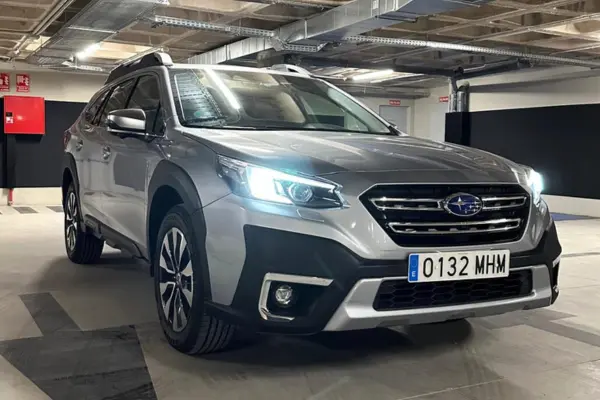 Subaru Outback 2.5i Touring 2023 de segunda mano en Madrid, disponible en Motorchoice